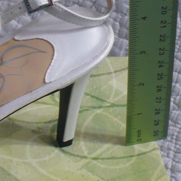 NEW IN BOX- J. Renee' White Pt 3" Heels w/ Satin Trim and Rhinestone Deco-Sz 13W - Picture 7 of 11